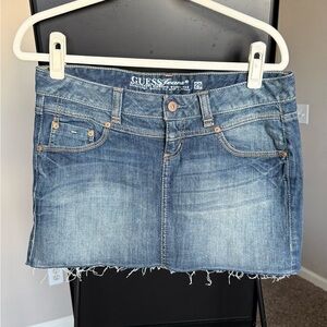 Vintage GUESS Women's Blue Denim Skirt